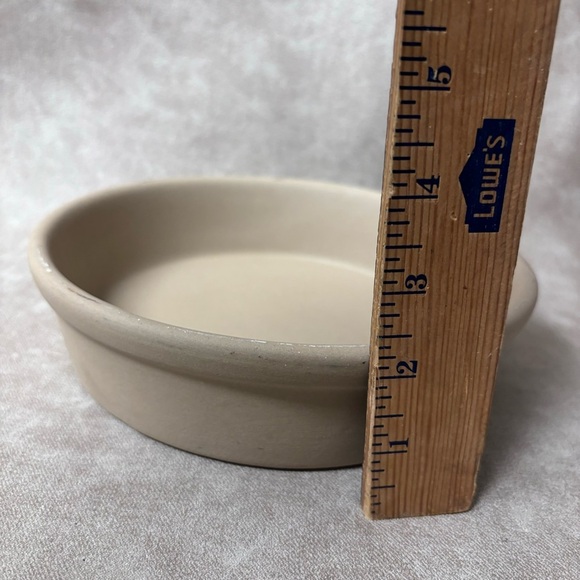 The Pampered Chef - Stoneware - 8" Round - Deep Dish - Baker USA - Picture 4 of 4